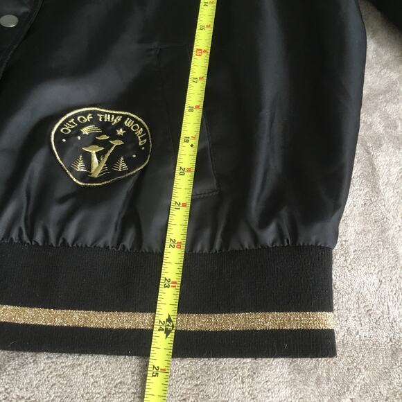 Torrid Satin Embroidered Sequin Patches Glitter Black Bomber Jacket Sz 1 Medium - Picture 8 of 9